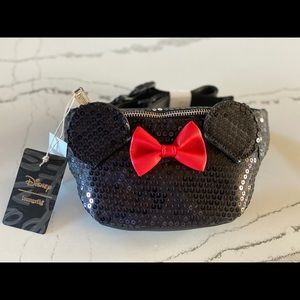 Disney Loungefly Minnie Mouse fannie pack